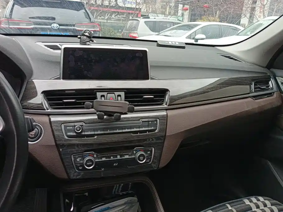 BMW X1 — миниатюра 13