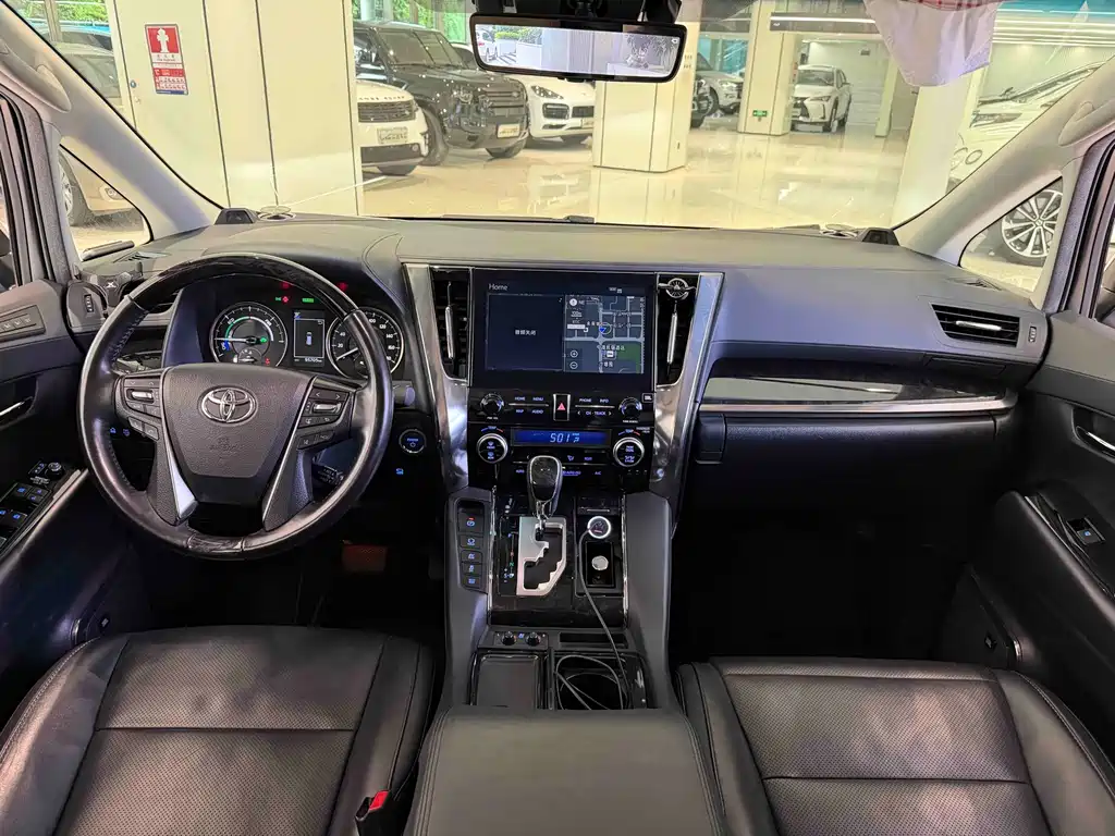 Toyota Vellfire 2020 2.5L HV Luxury