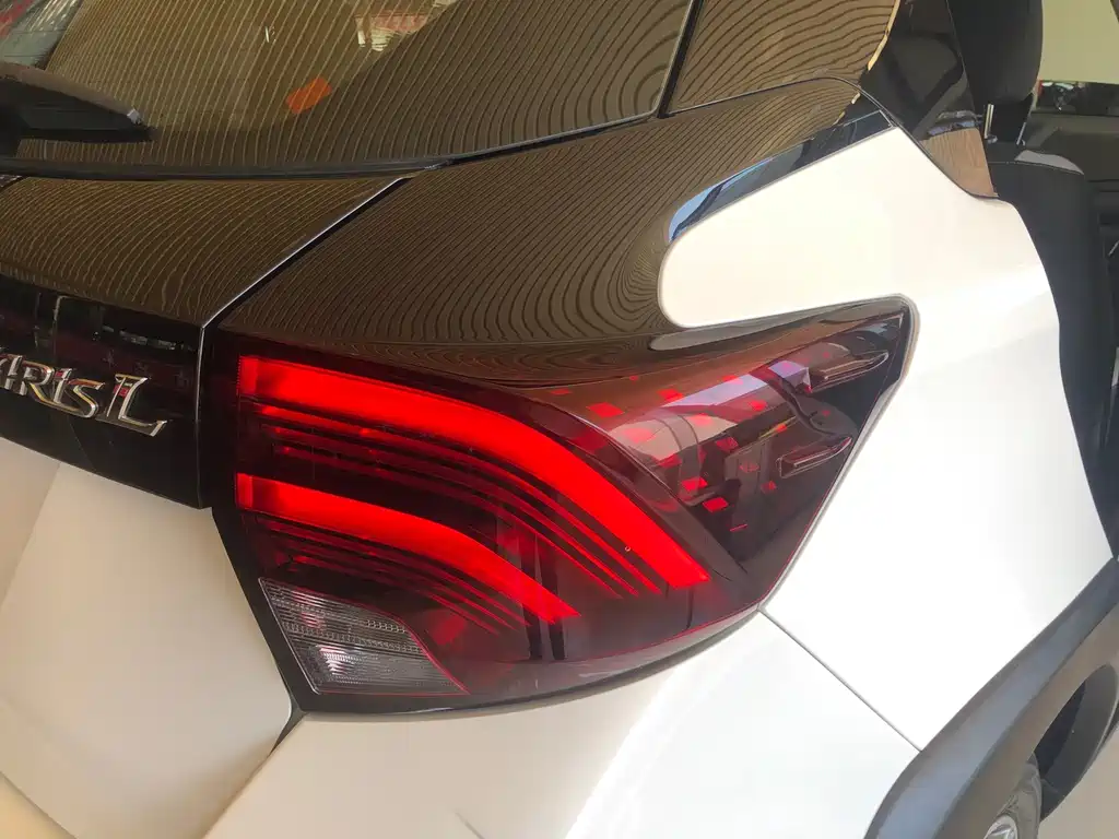 Toyota Yaris L — миниатюра 11