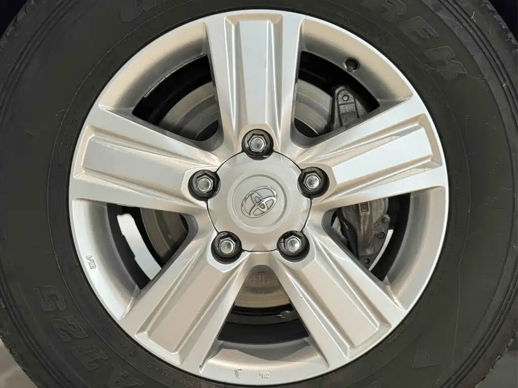Toyota Land Cruiser — миниатюра 17
