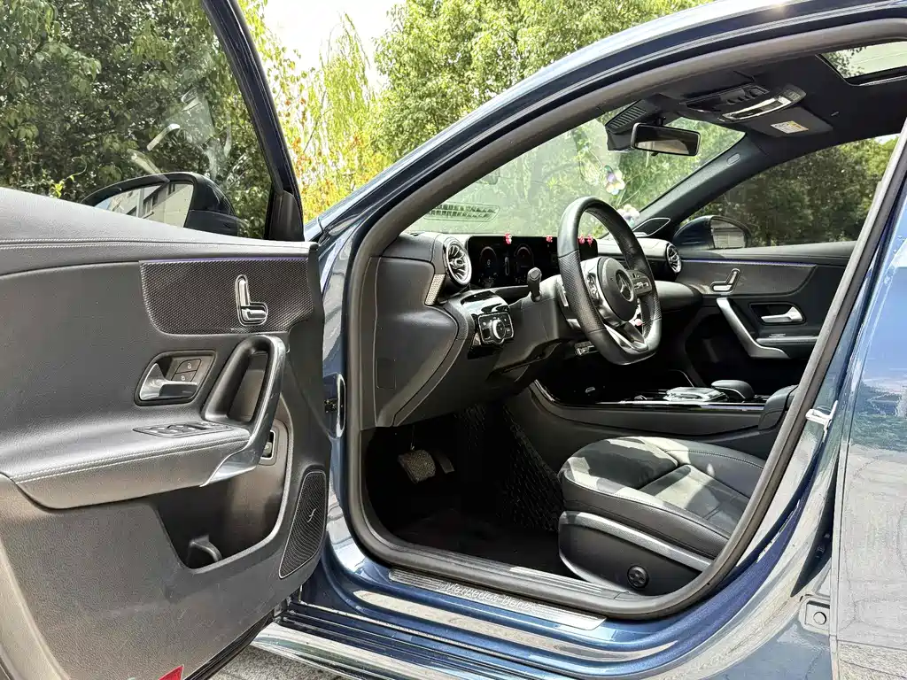 MERCEDES-BENZ A CLASS