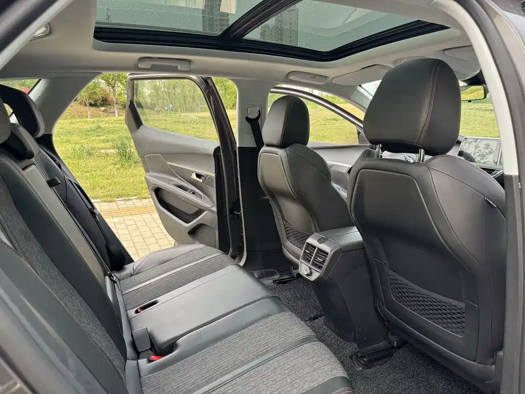 Peugeot 4008 — миниатюра 10
