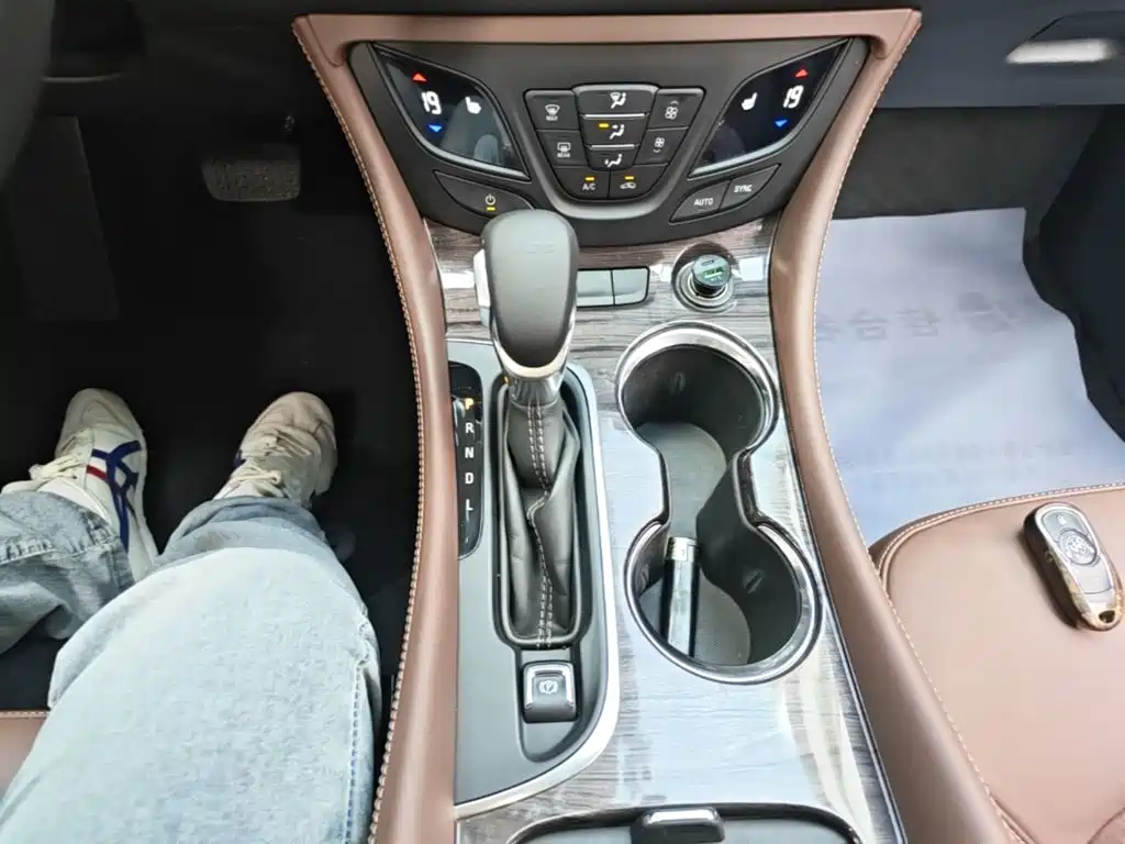 Buick Envision Plus — миниатюра 14