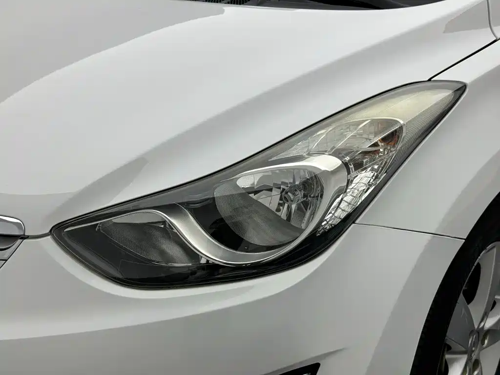 Hyundai Elantra Langdong — миниатюра 20
