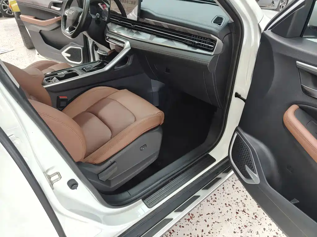 Geely Vision X6 — миниатюра 14