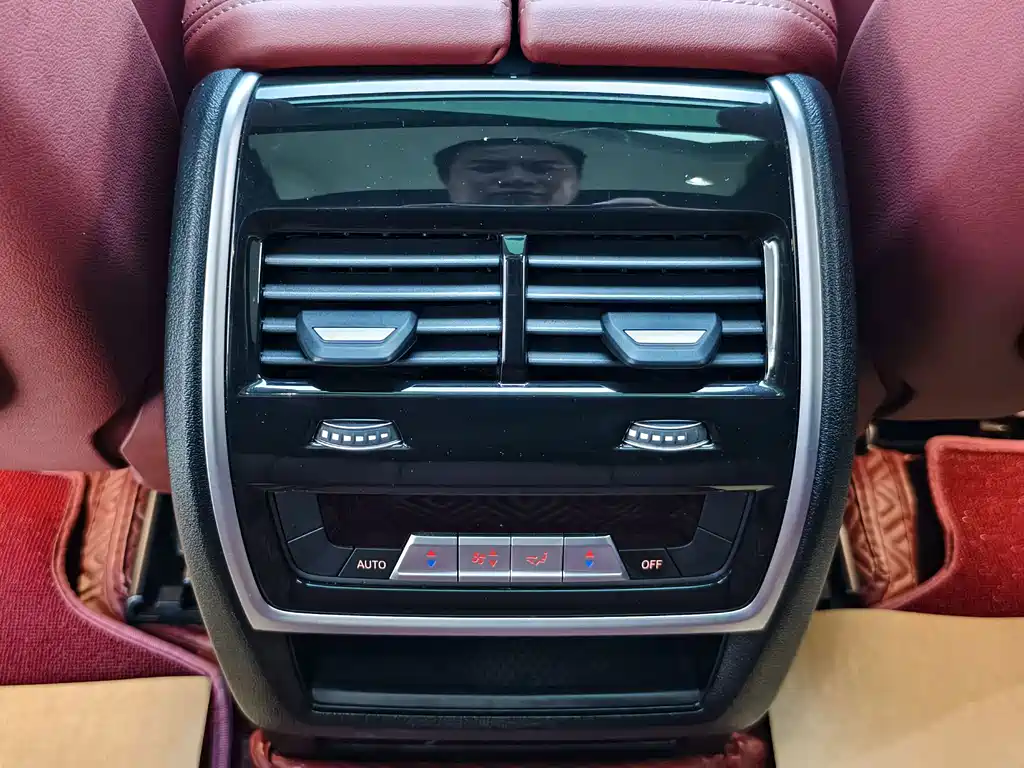 BMW X5 — миниатюра 11