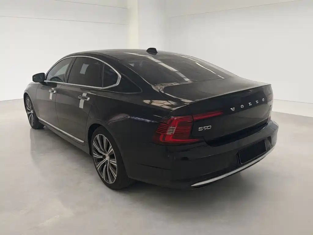 Volvo S90 — миниатюра 5