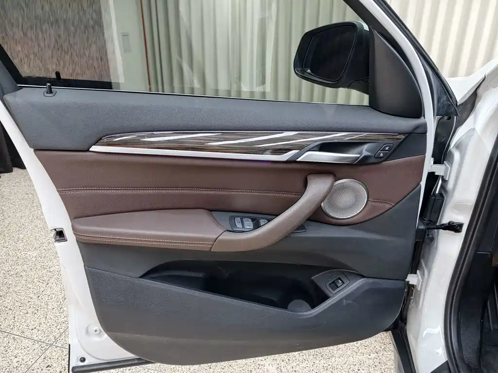 BMW X1 — миниатюра 13