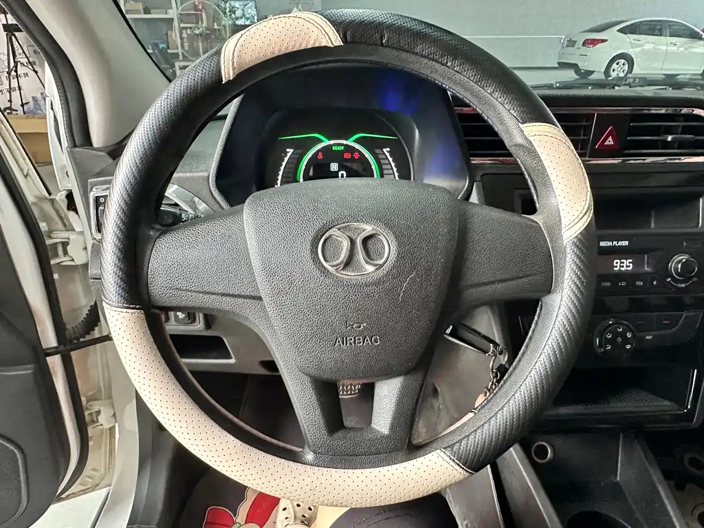 BAIC New Energy EC — миниатюра 12