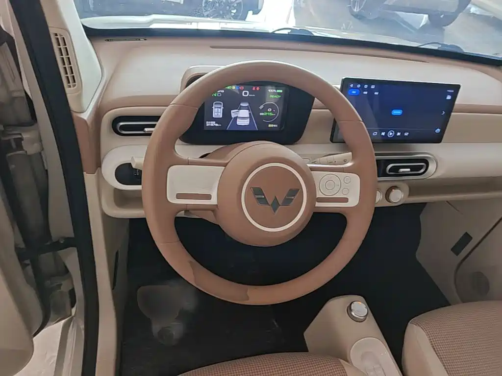 Wuling MINIEV — миниатюра 11