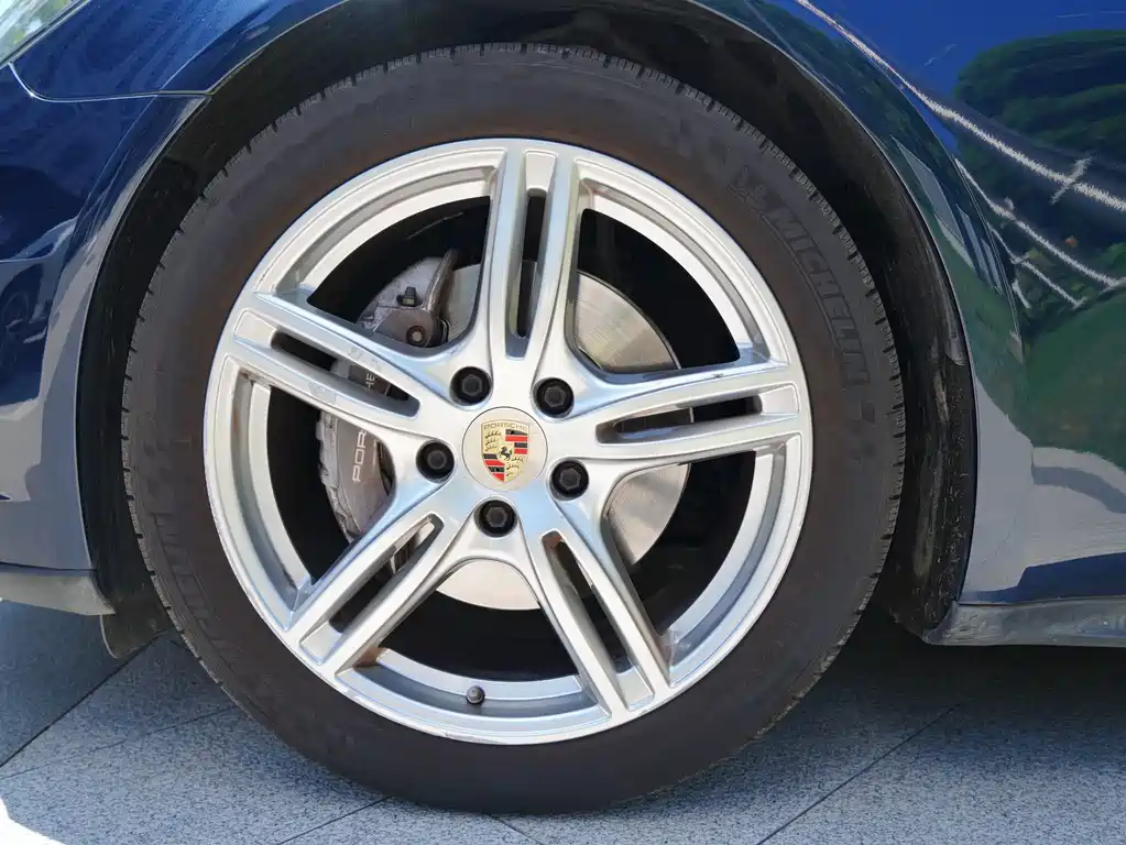 Porsche Panamera — миниатюра 4