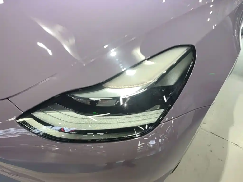 Tesla Model 3 — миниатюра 24