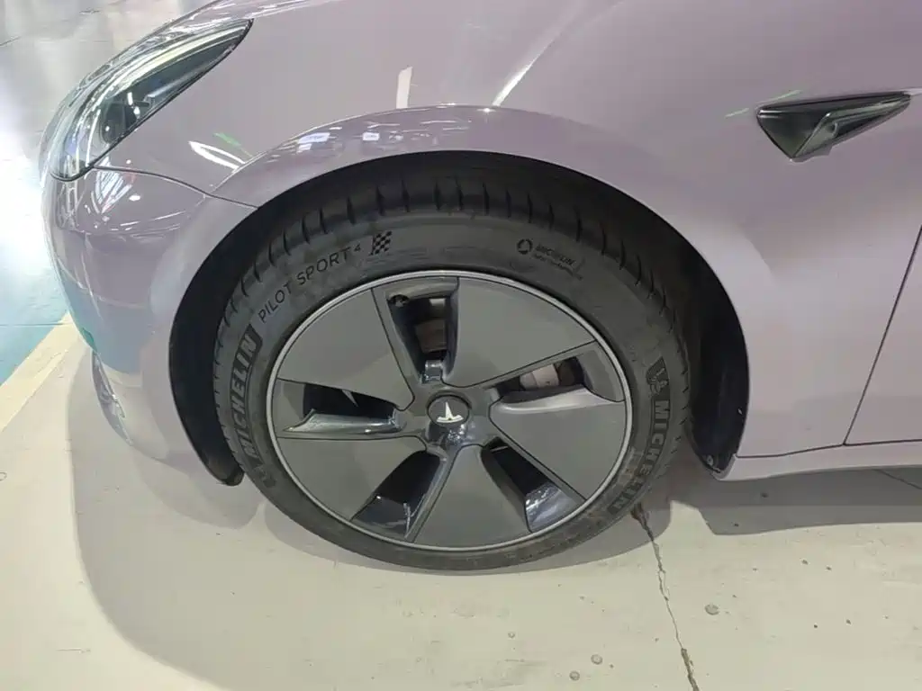 Tesla Model 3 — миниатюра 23