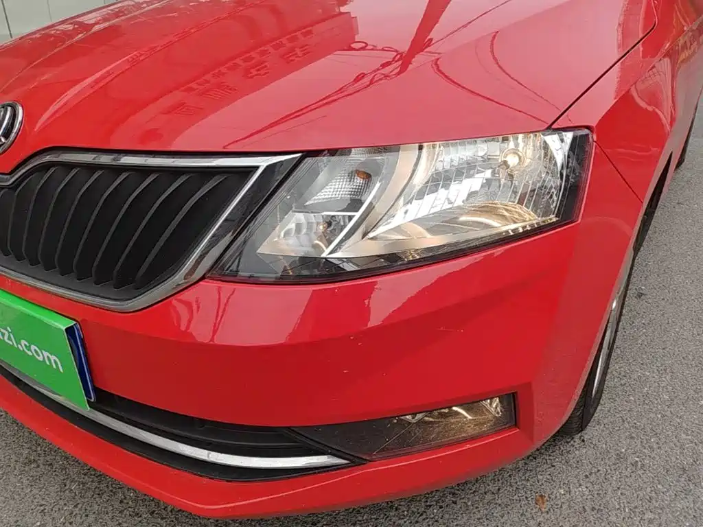 Skoda Rapid Spaceback — миниатюра 24