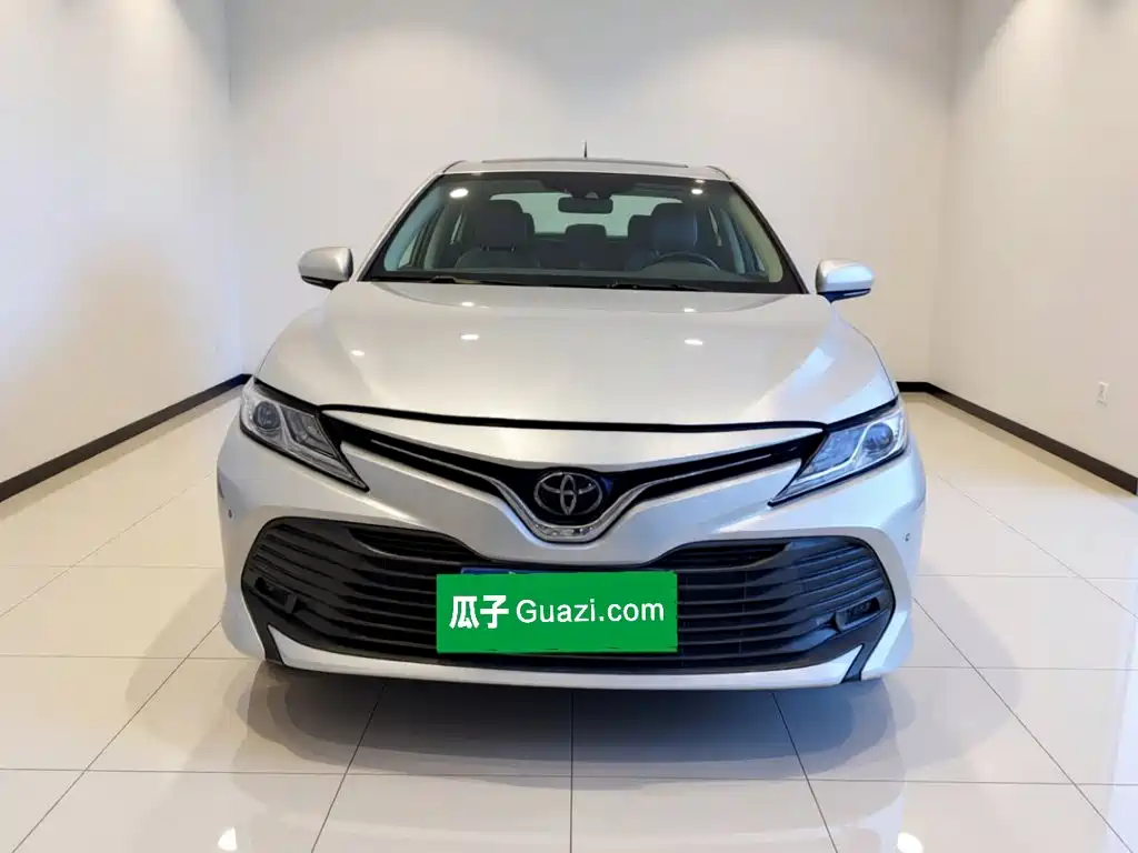Toyota Camry — миниатюра 2