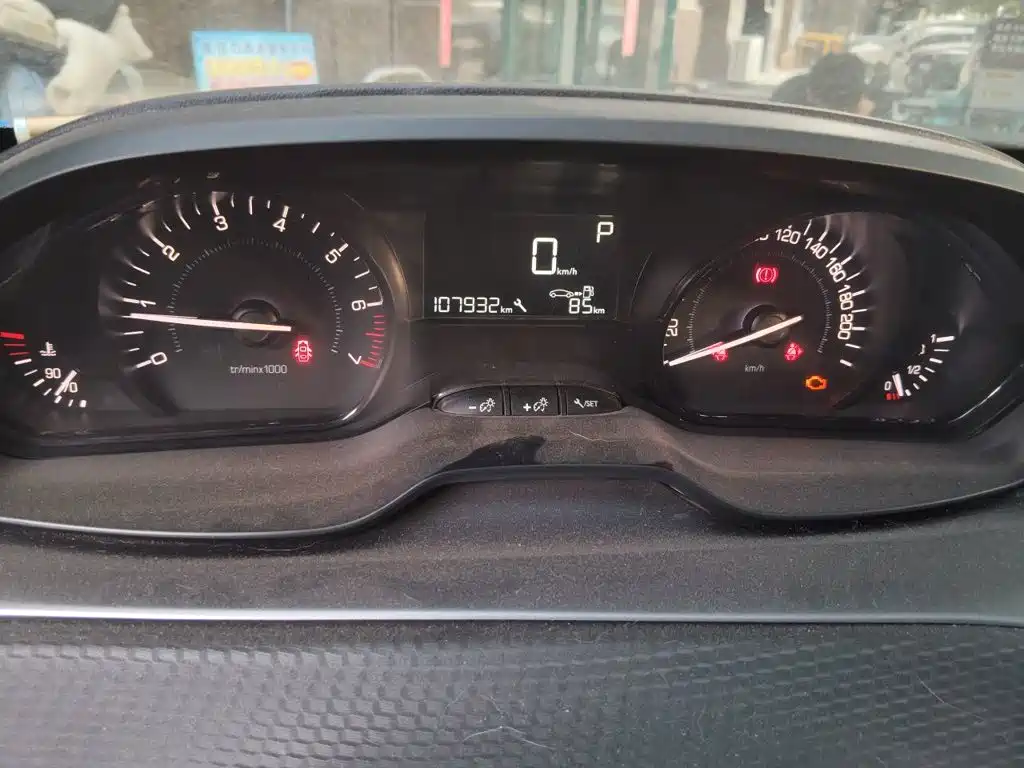 Peugeot 2008 — миниатюра 7