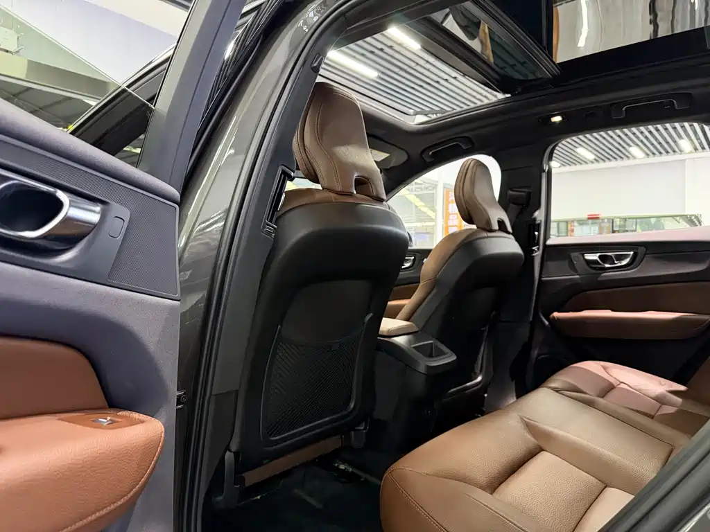 Volvo XC60 — миниатюра 6