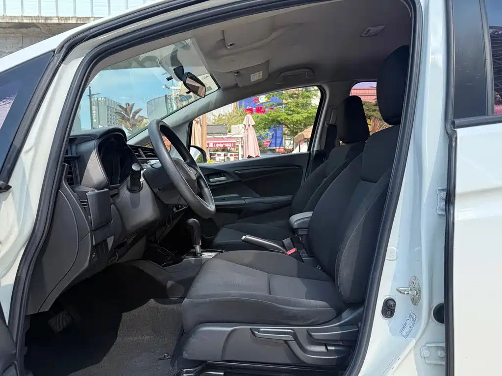 Honda Fit — миниатюра 8