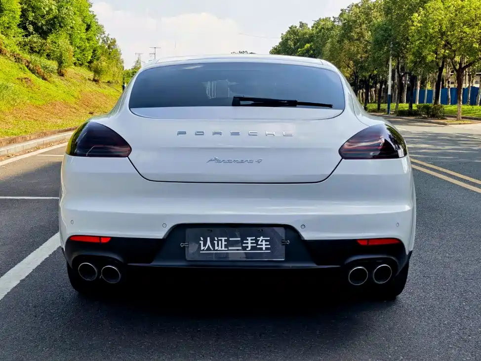 Porsche Panamera — миниатюра 6