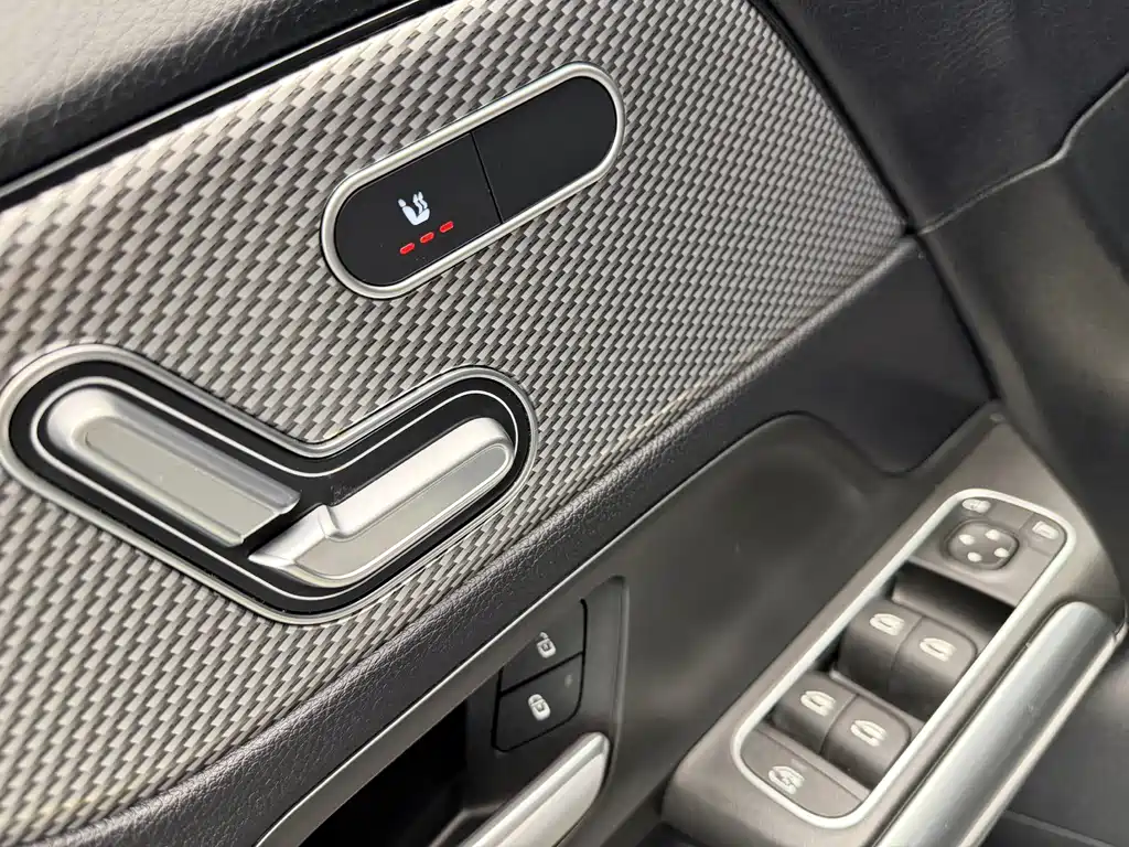 Mercedes-Benz GLA — миниатюра 14