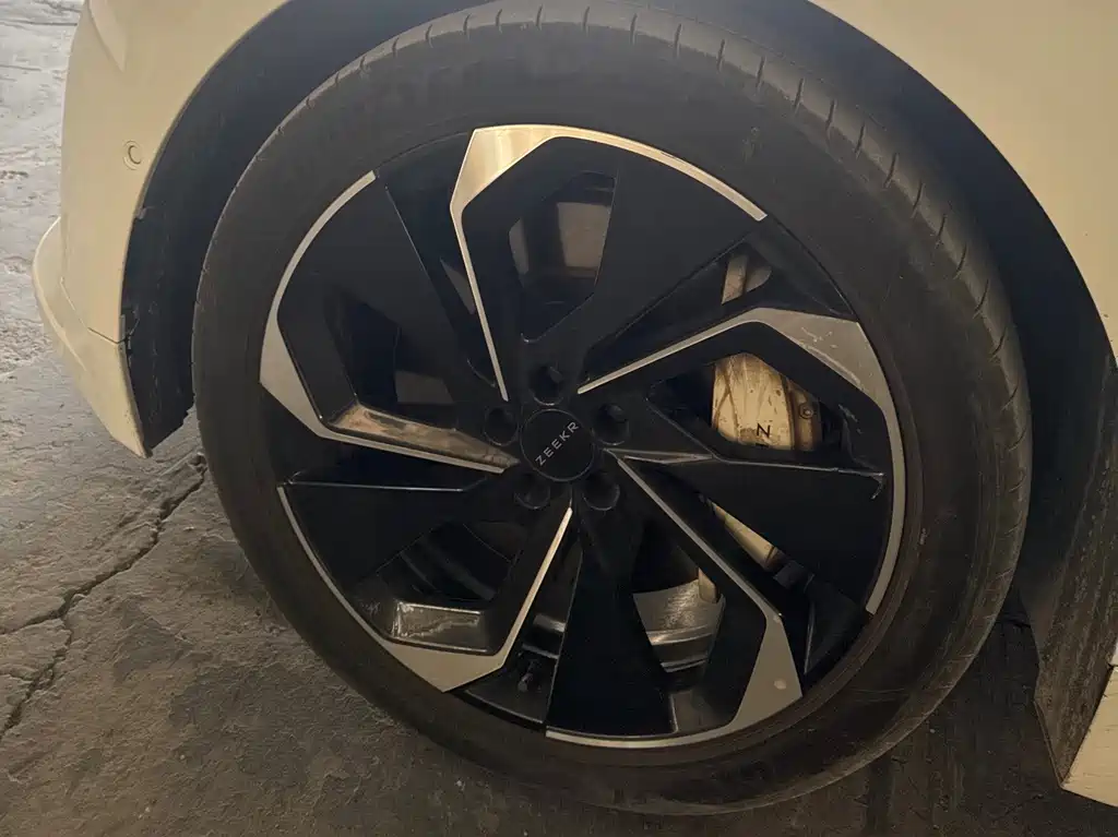 ZEEKR EXTREME KRYPTON 001