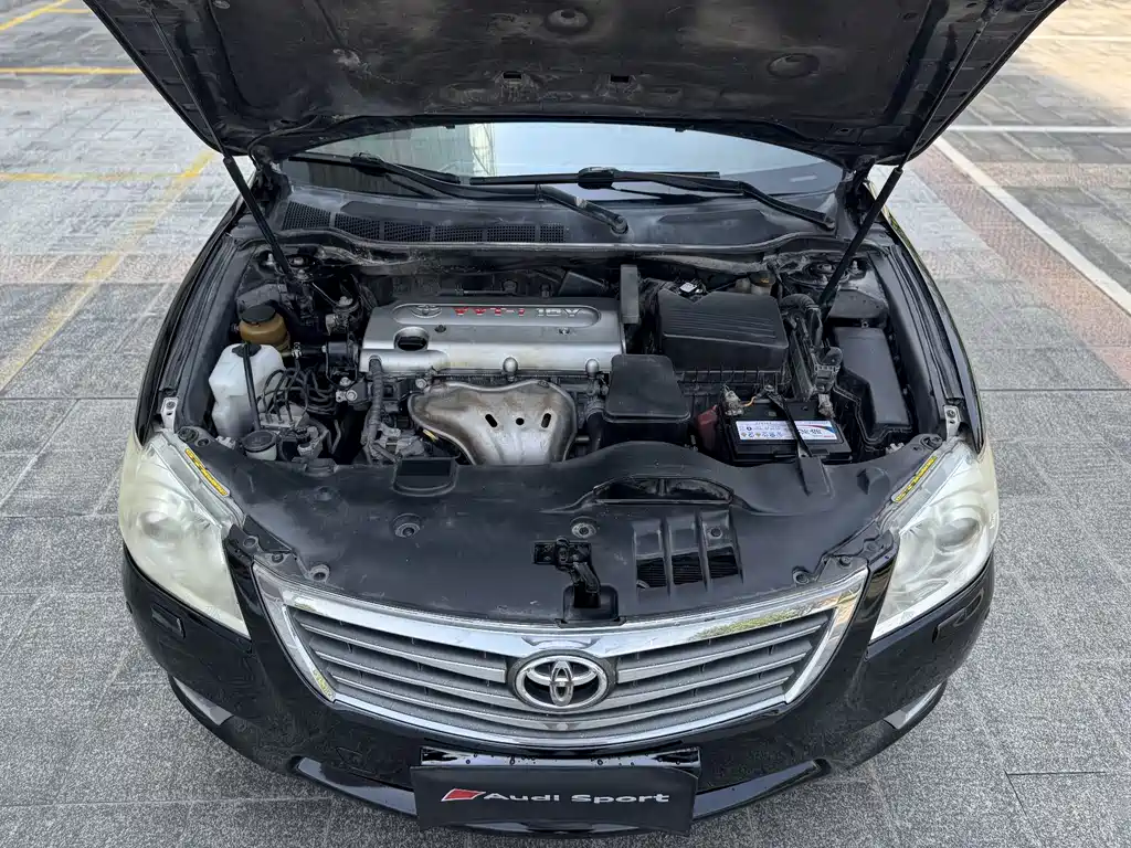 Toyota Camry — миниатюра 5