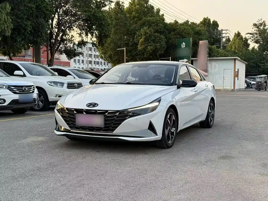Hyundai Elantra — миниатюра 2