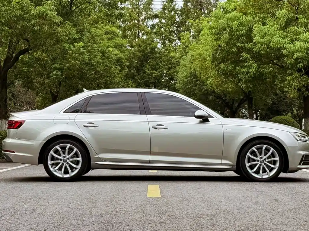 Audi A4L — миниатюра 4