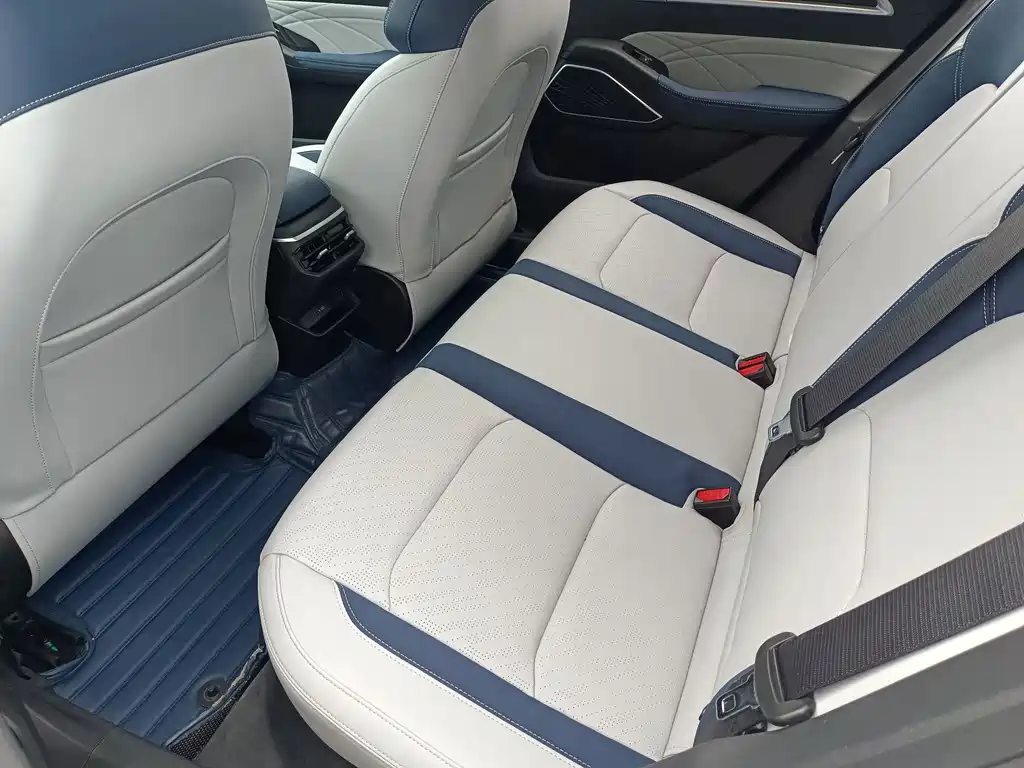 Geely Emgrand — миниатюра 5