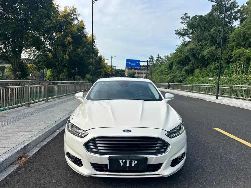 Ford Mondeo — миниатюра 2