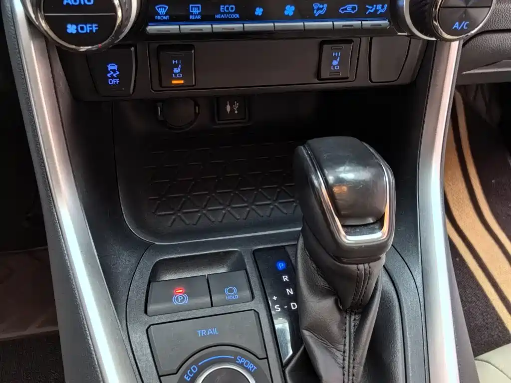 TOYOTA RAV4 RONGFANG