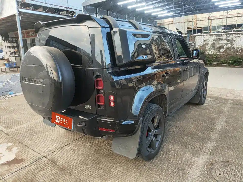 Land Rover Defender — миниатюра 2