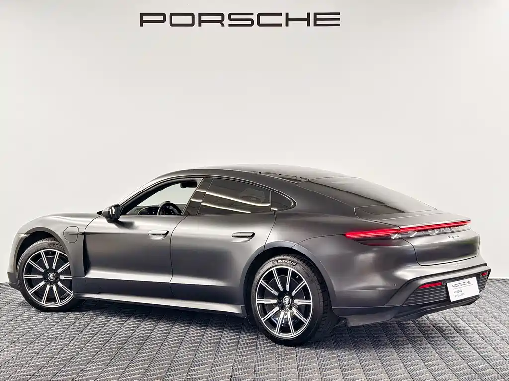 Porsche Taycan — миниатюра 7