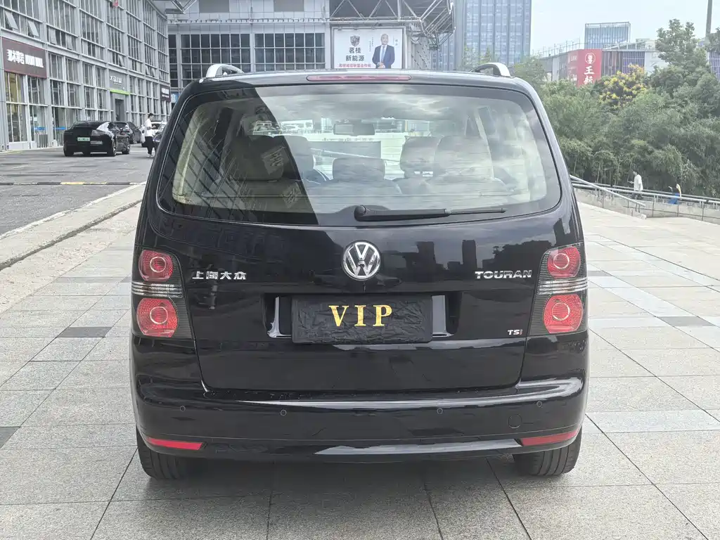 Volkswagen Touran — миниатюра 4