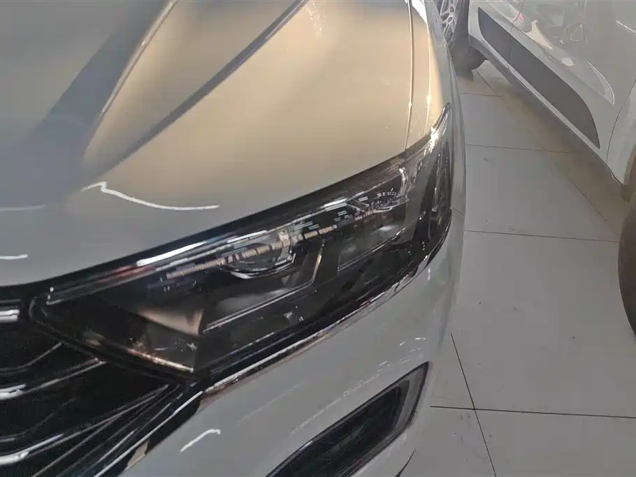 VOLKSWAGEN T ROC EXPLORING SONGS