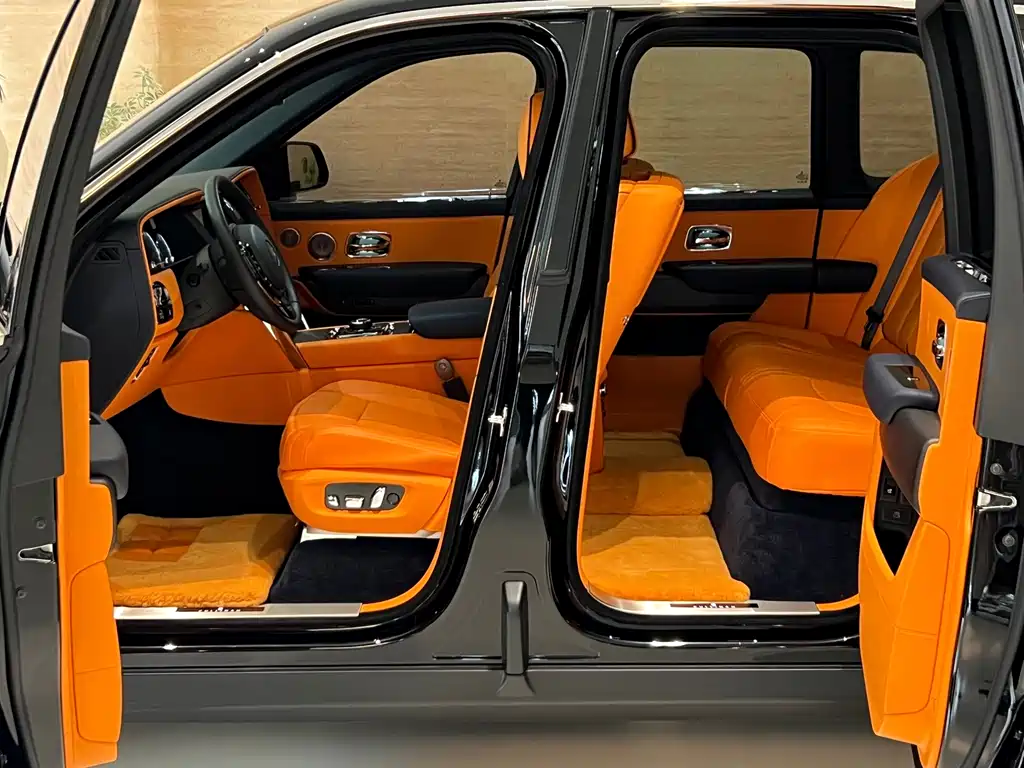 Rolls-Royce Cullinan — миниатюра 6