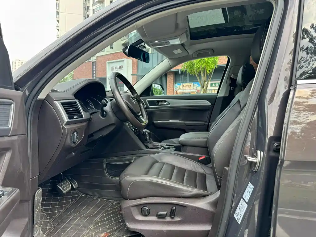 Volkswagen Teramont — миниатюра 4