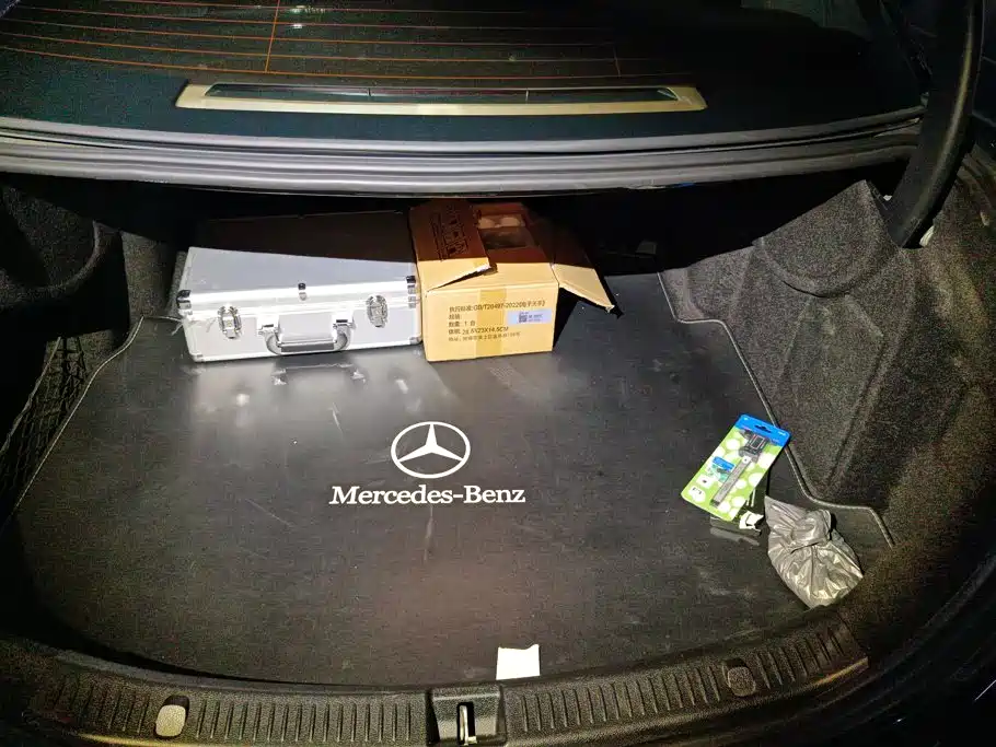 Mercedes-Benz E-Class — миниатюра 4
