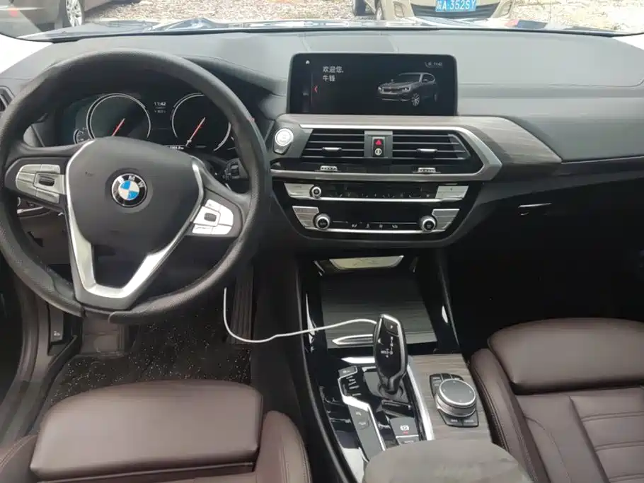 BMW X3 — миниатюра 12