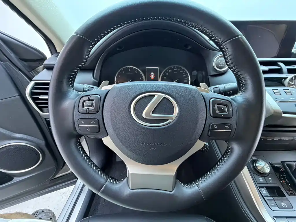 Lexus NX — миниатюра 6