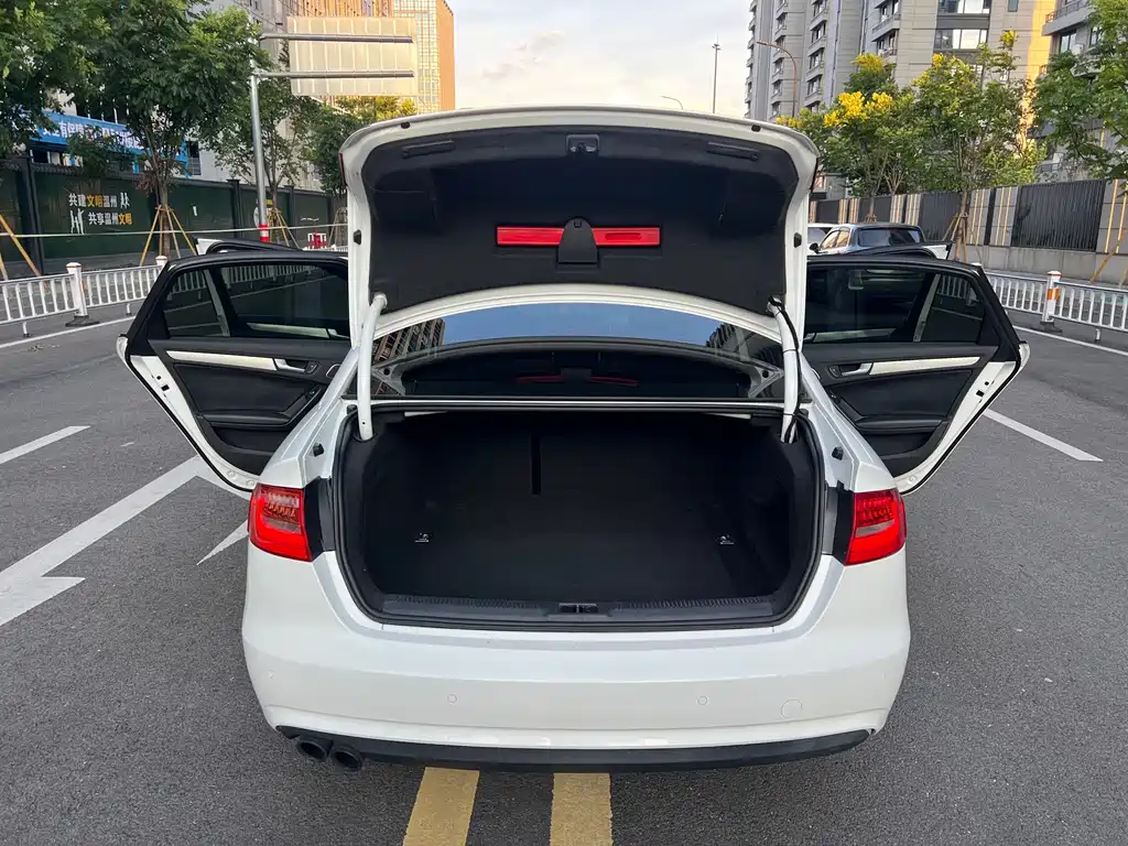 Audi A4L — миниатюра 15