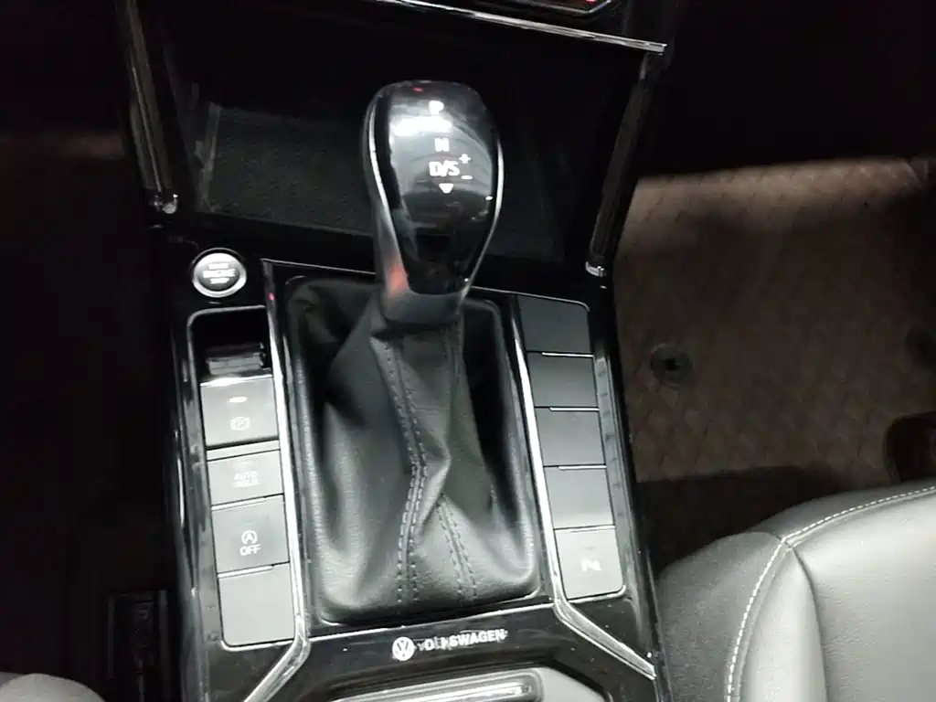 Volkswagen Passat — миниатюра 14