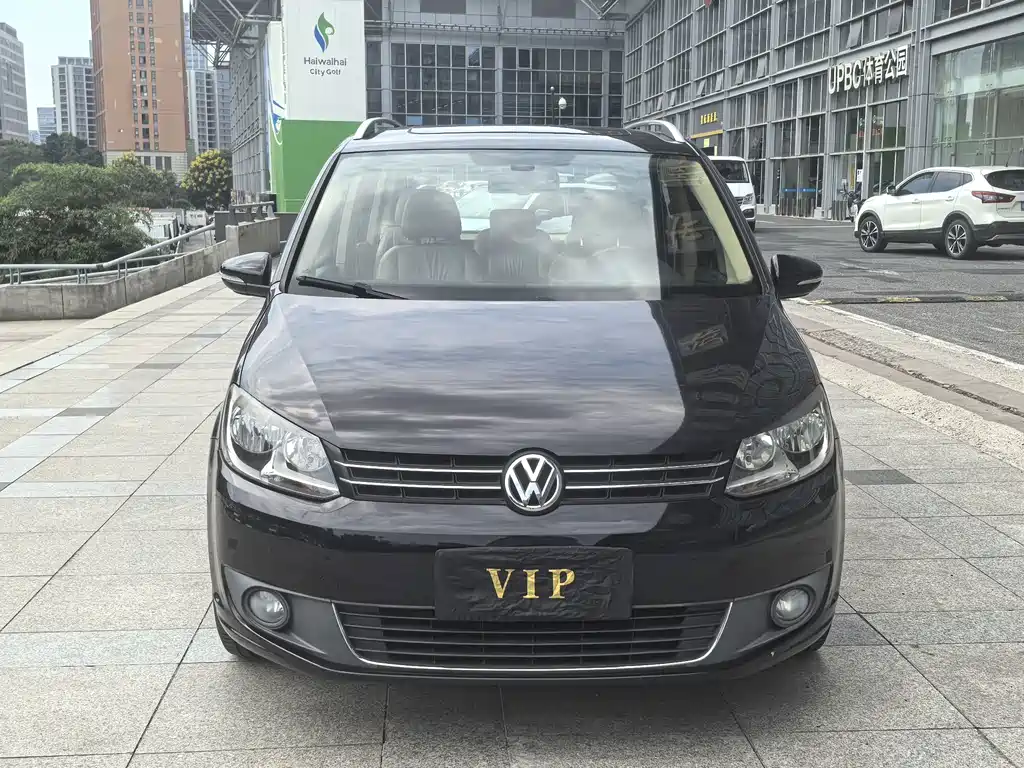 Volkswagen Touran — миниатюра 2