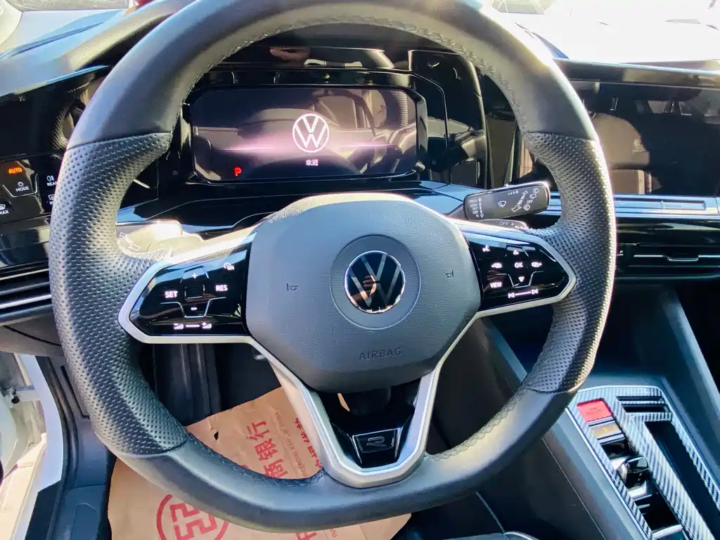 Volkswagen Golf — миниатюра 25
