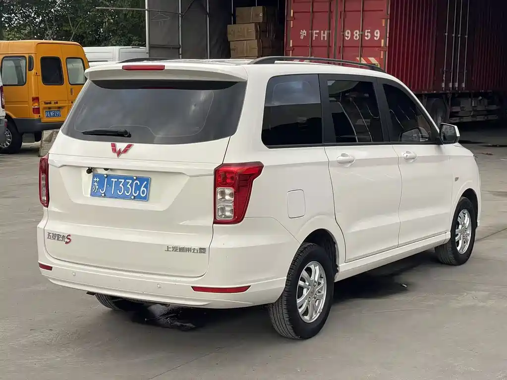 Wuling Hongguang — миниатюра 12