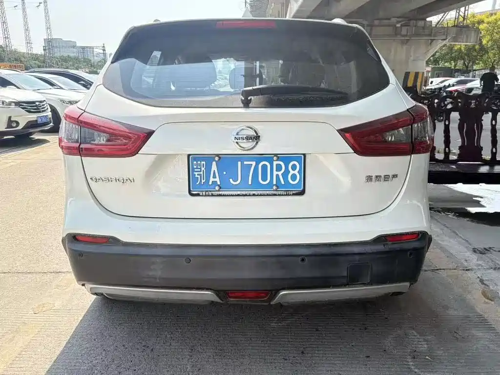 Nissan Qashqai — миниатюра 9