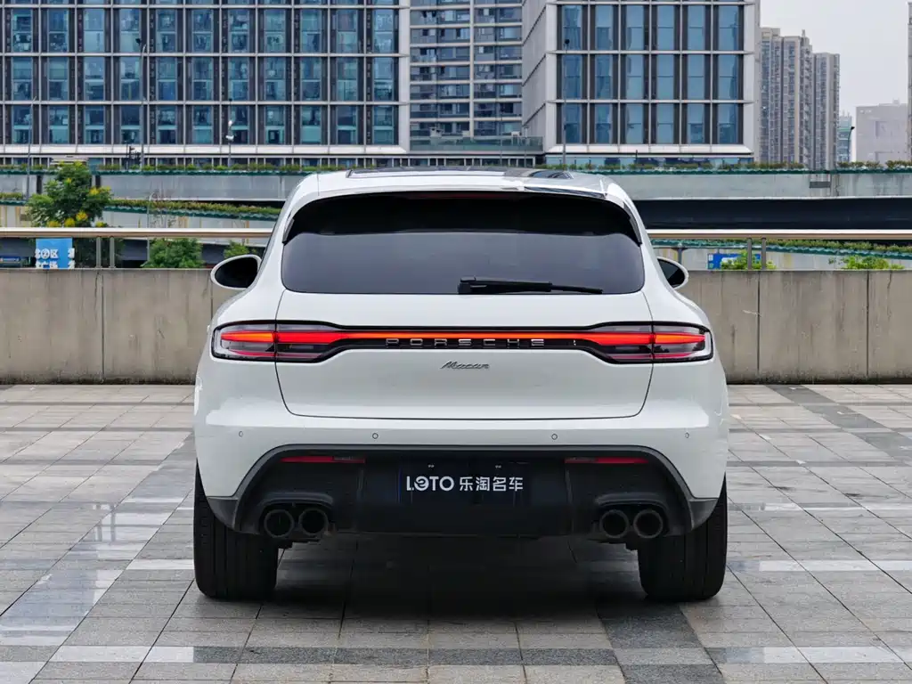 Porsche Macan — миниатюра 4