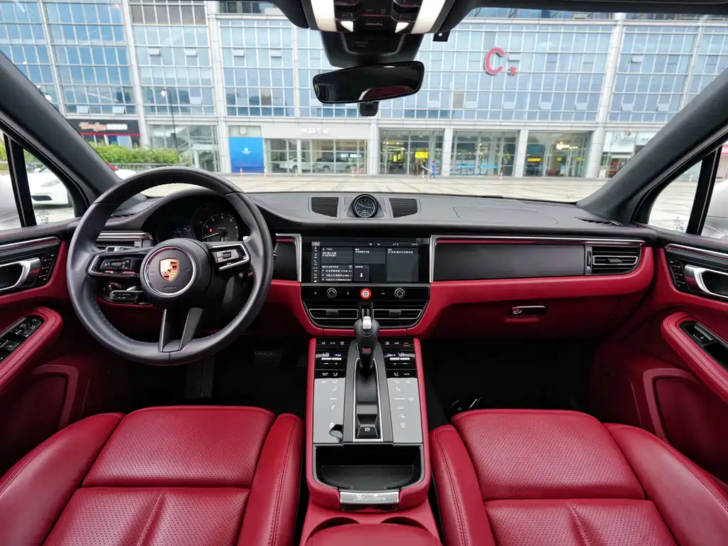 Porsche Macan — миниатюра 9