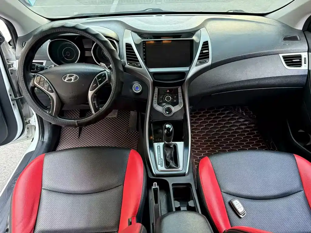 Hyundai Elantra Langdong — миниатюра 5