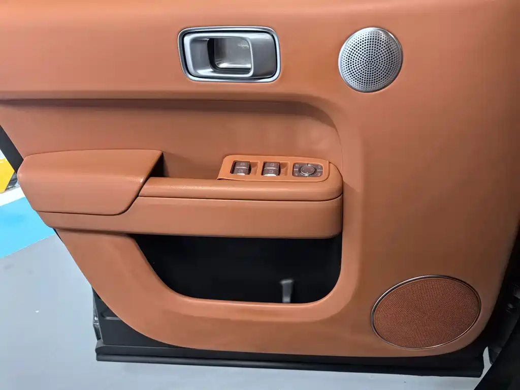 Li Auto Li L8 — миниатюра 10